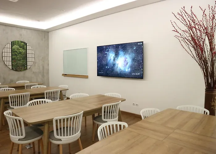 Treehouse Suites - Boutique Serviced Apartment